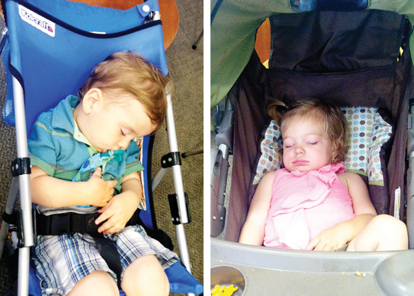 babies-sleeping-stroller-sitting-up_0