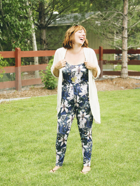 mom-laughing-jumpsuit-backyard