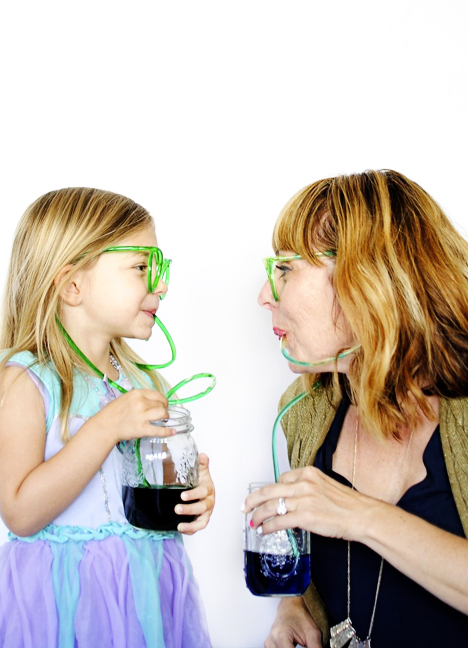 drink from silly straws with kids - Fabulistaspsd
