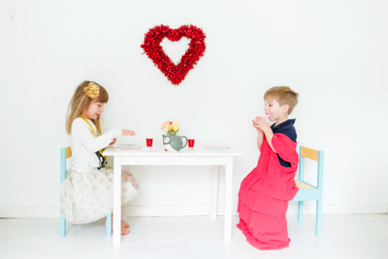 easy Valentine's Day tea for kids - Fabulistas